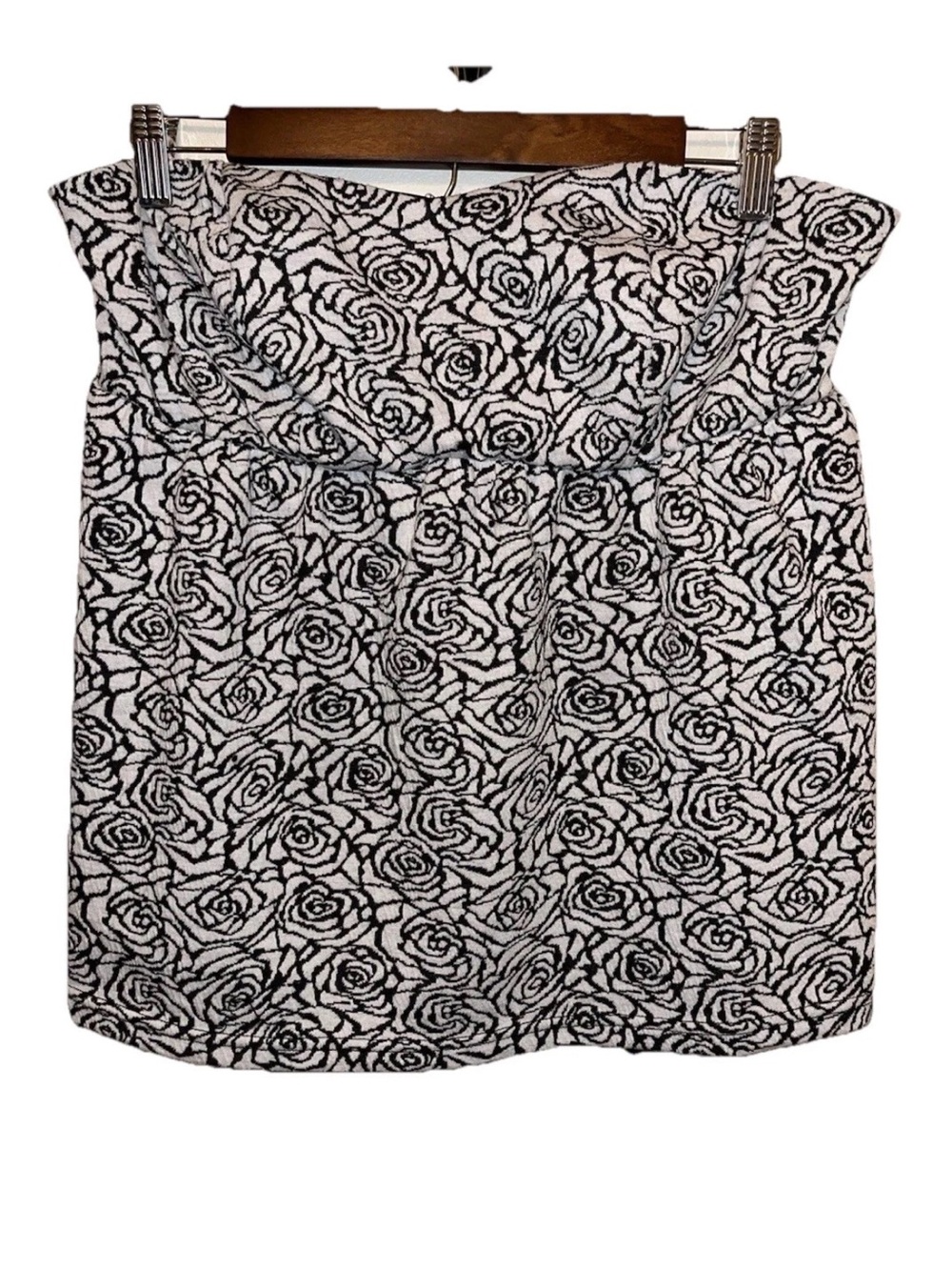 Torrid Size 1X Black White Floral Tube Top Strapless Crop Top VGUC Festival Goth